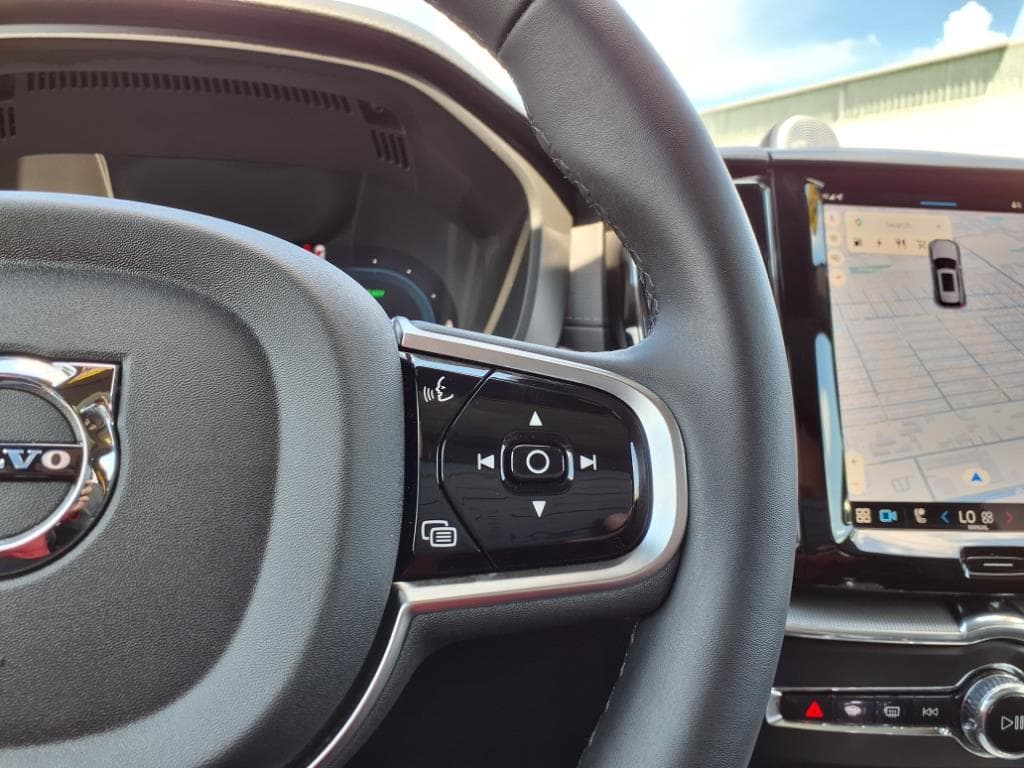 2025 Volvo XC60 thumbnail 28