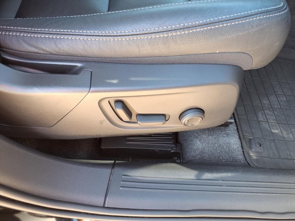 2021 Volvo XC40 thumbnail 12