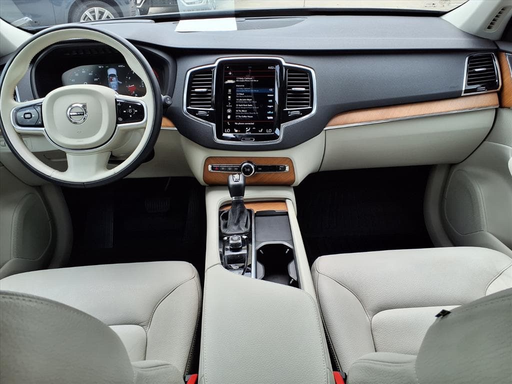 2022 Volvo XC90 thumbnail 17