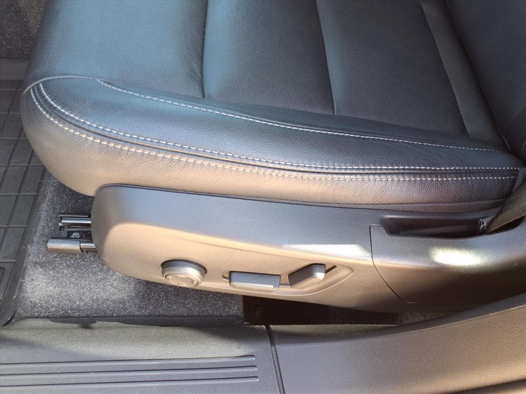 2021 Volvo XC40 thumbnail 22