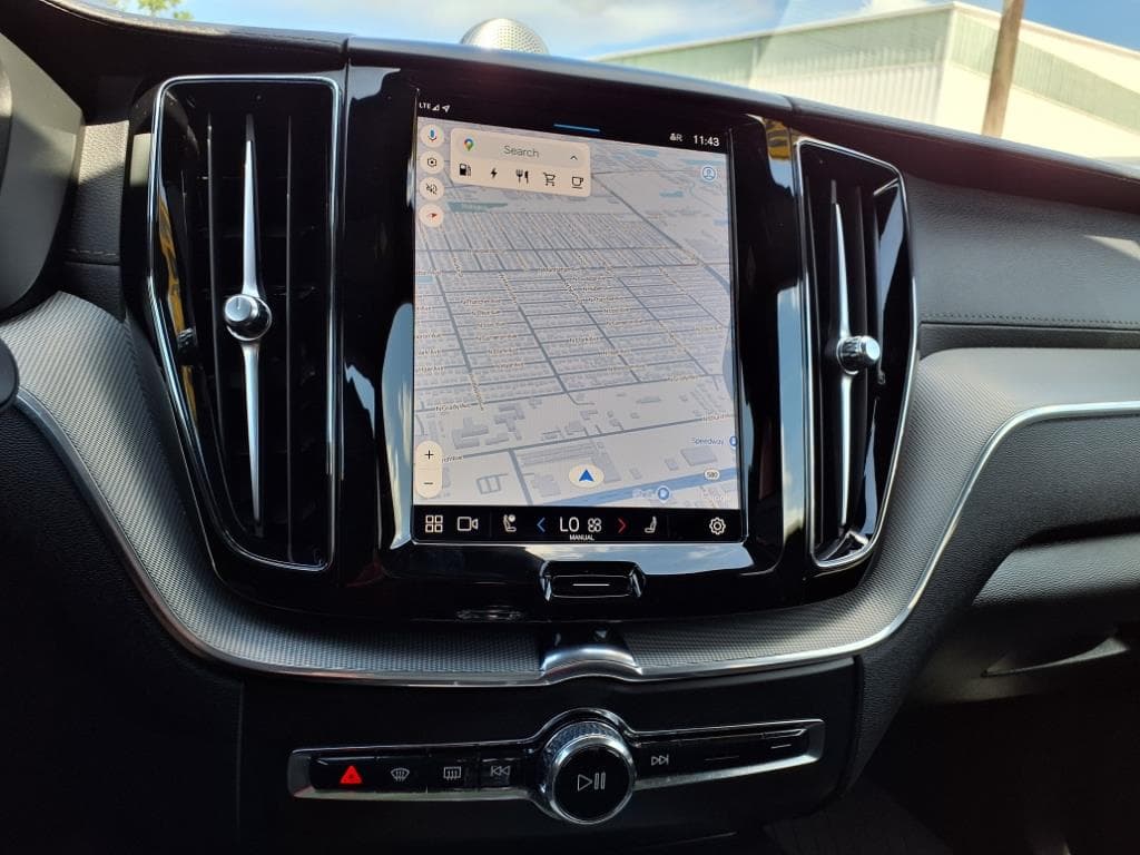 2025 Volvo XC60 thumbnail 26