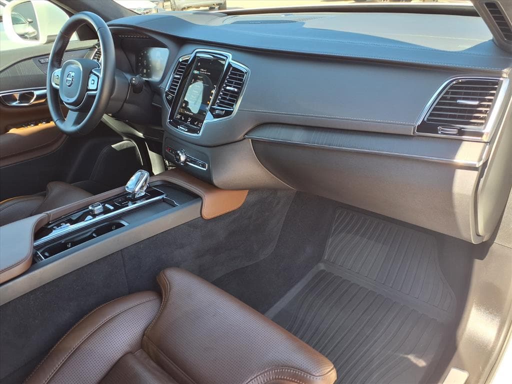 2022 Volvo XC90 Recharge thumbnail 10