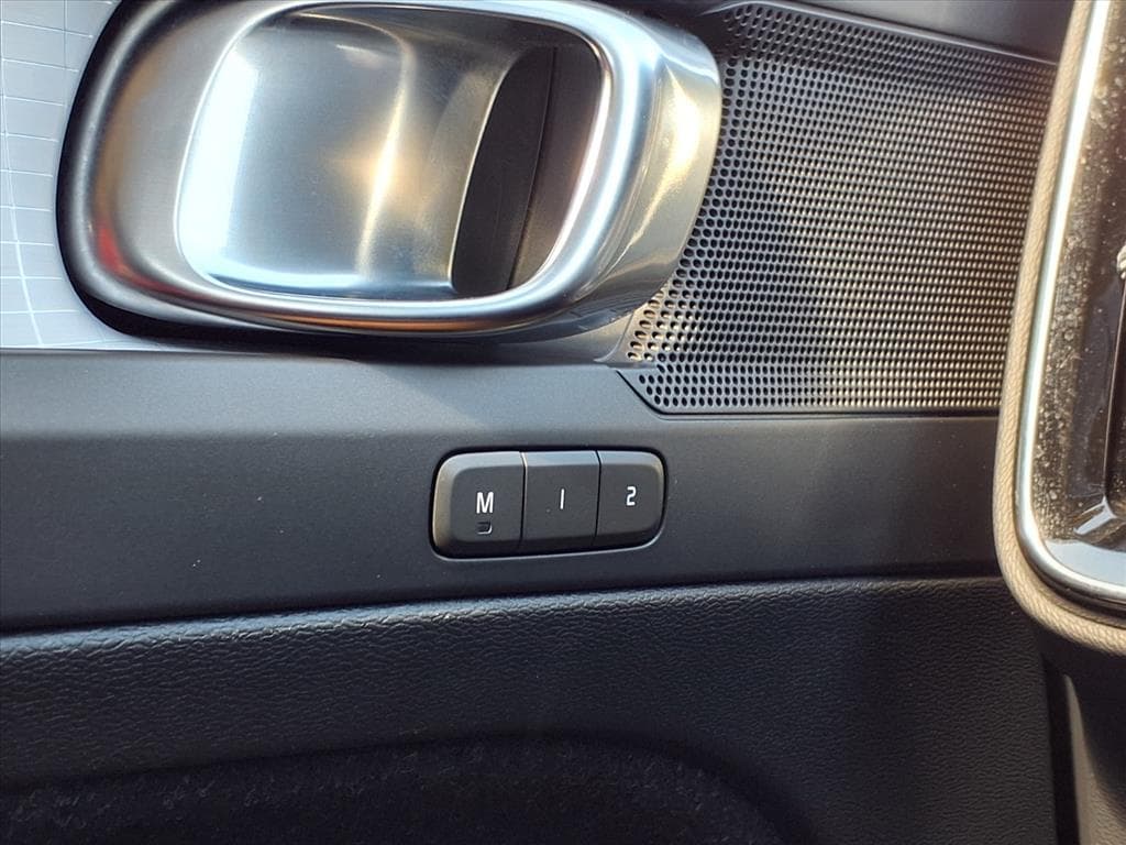 2021 Volvo XC40 thumbnail 31