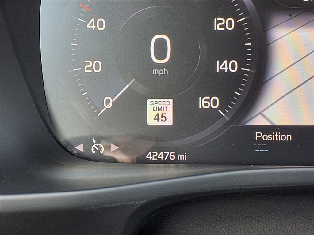 2021 Volvo XC40 thumbnail 33