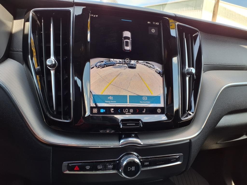 2025 Volvo XC60 thumbnail 27