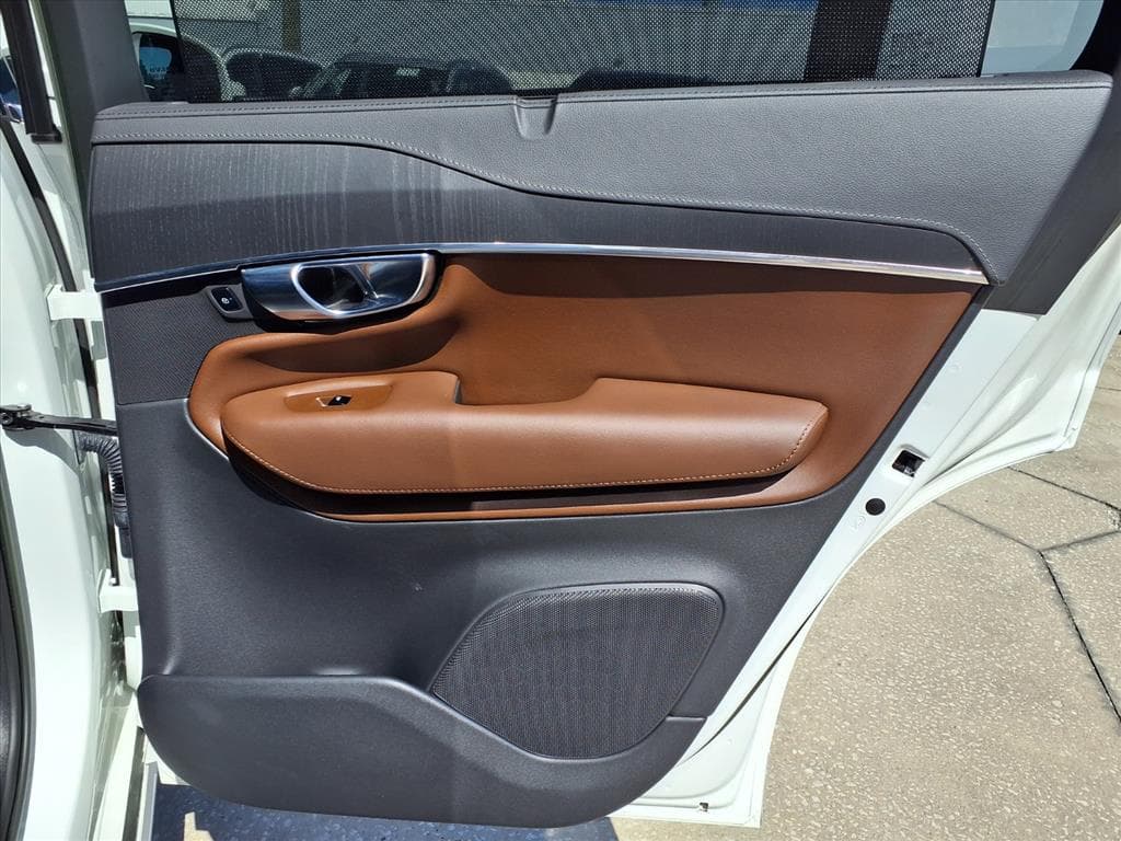 2022 Volvo XC90 Recharge thumbnail 14