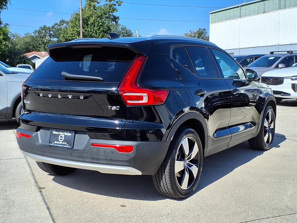 2021 Volvo XC40 thumbnail 7