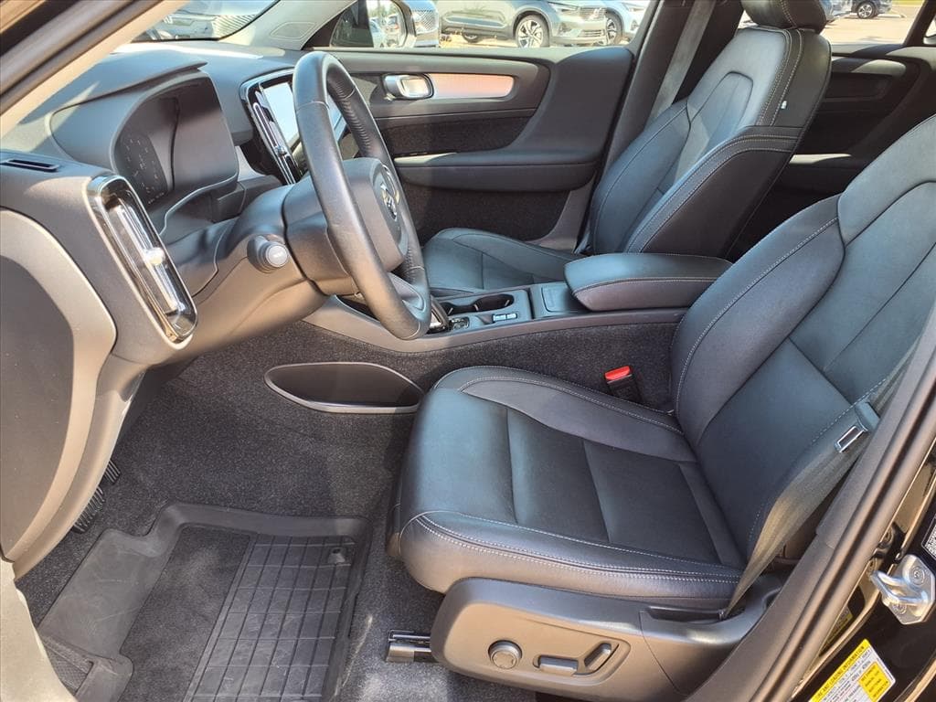 2021 Volvo XC40 thumbnail 21