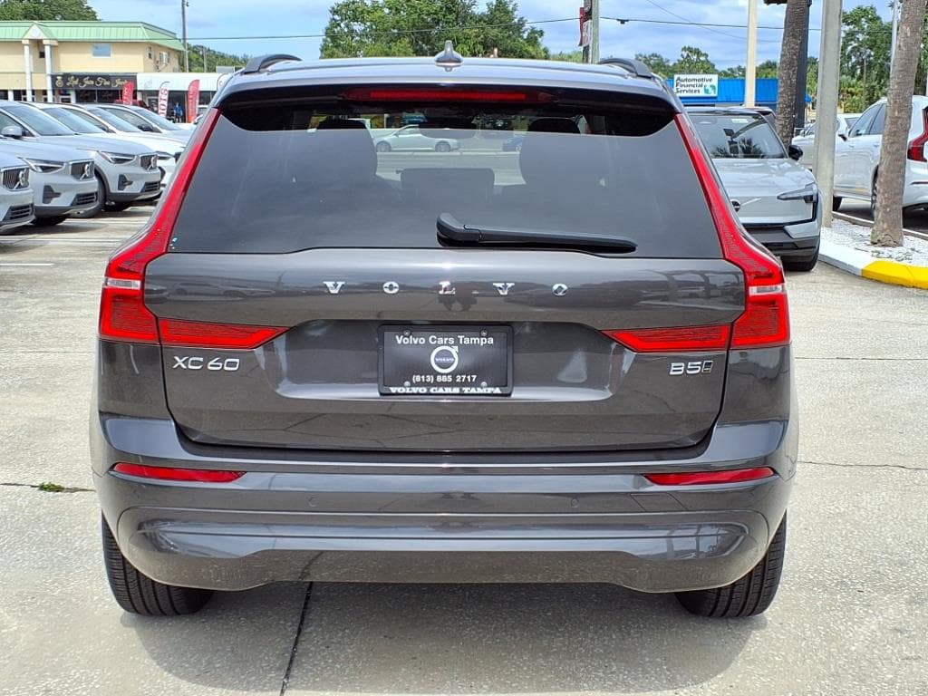 2023 Volvo XC60 thumbnail 6